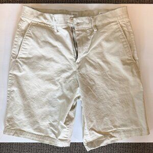 GAP Essential Khaki 9" Short Size 28